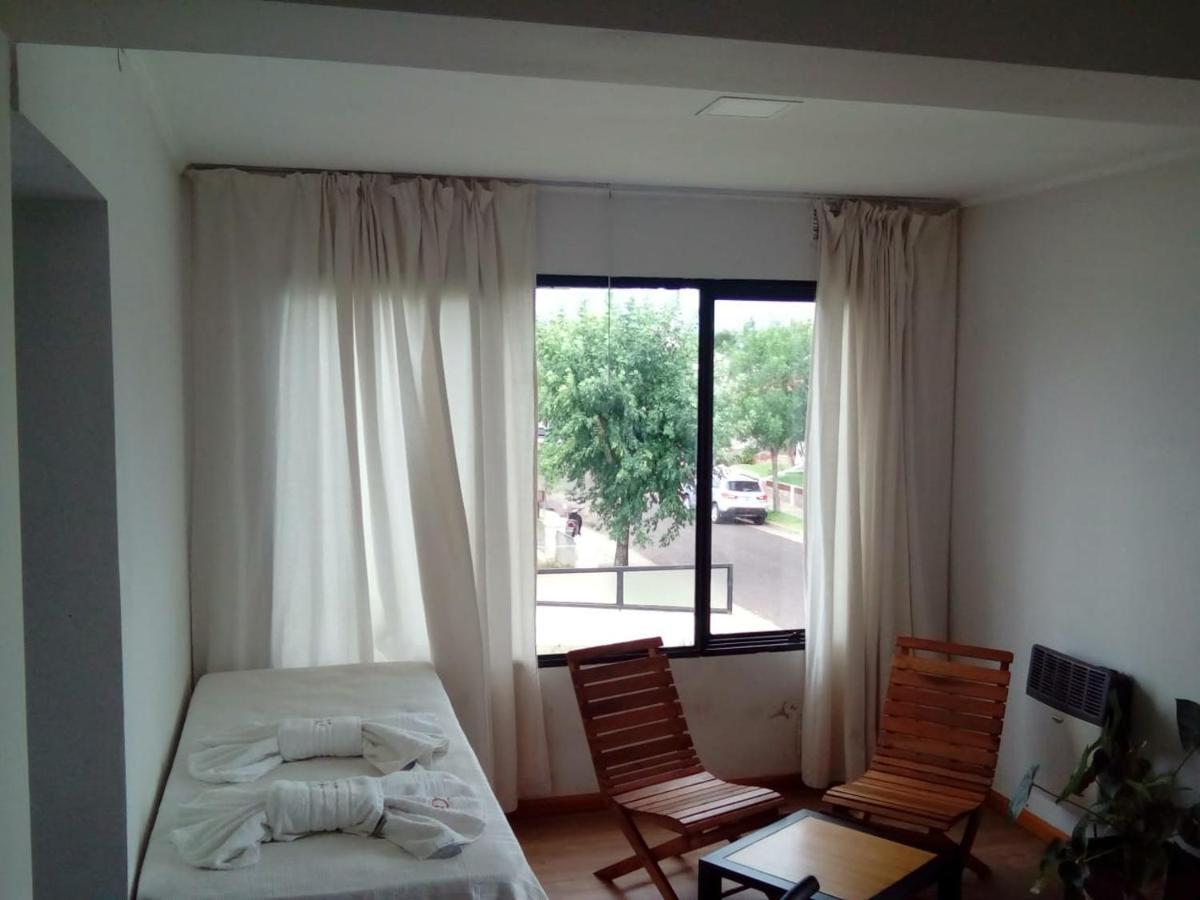 Las Rosas- Centro De Federacion- 3 Cuadras De La Playa- Solo Con Sena Екстериор снимка